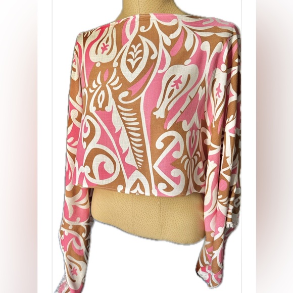 Linen Boho Retro Print Crop Top | Pink & Tan Off-Shoulder Wide Sleeve Blouse - Picture 8 of 9